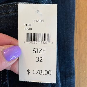 DL1961 size 32 Bridgette Mid-Rise Instasculpt Boot. Wash: PEAK.  NWT